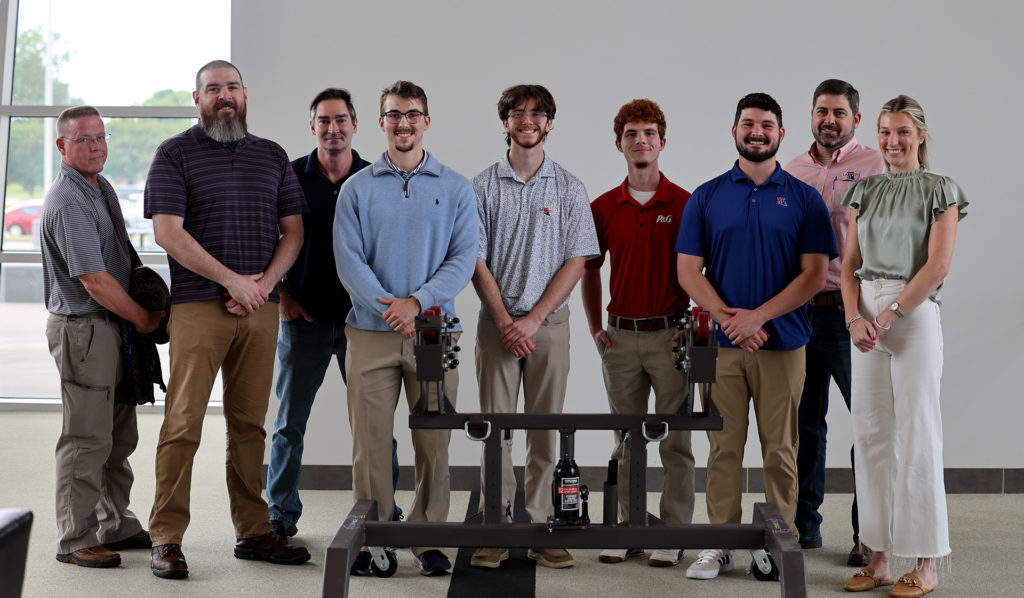 Louisiana Tech students deliver a defense innovation stand for Air Force maintainers.